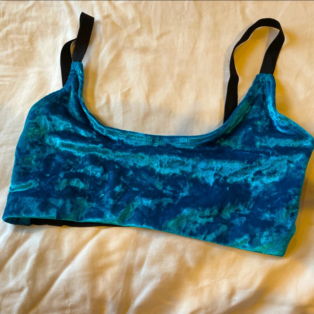 🦋Turquoise Velvet Sports Bra🦋